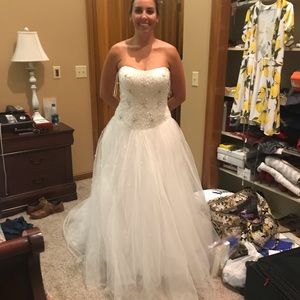 Jewel by David’s Bridal Ballgown Size 8